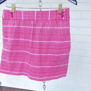 Vineyard Vines Golf Skirt. Fully lined signature whale print!!
